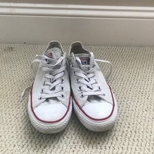 Size 8 White Low Top Women’s Converse